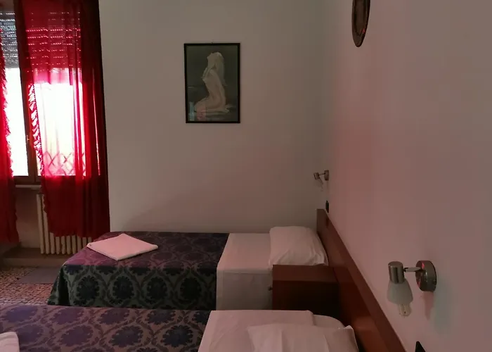 招待所 Station 3*