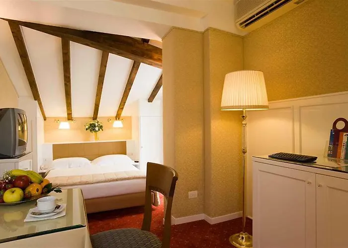 Mercure Centro Отель Милан