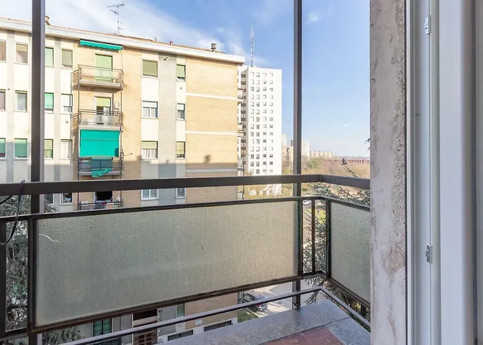 Alessia's Flat- M3 Corvetto Apartment Milan