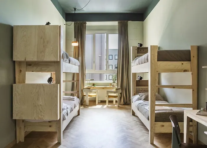 بيت شباب Casabase ميلان