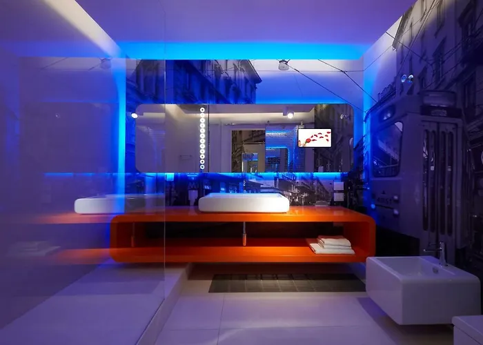 Townhouse 33 Boutique 4*