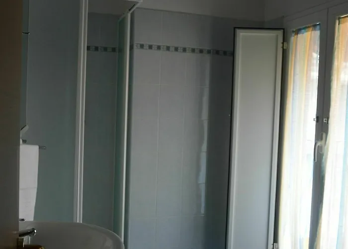 Cheta Guest house 2*