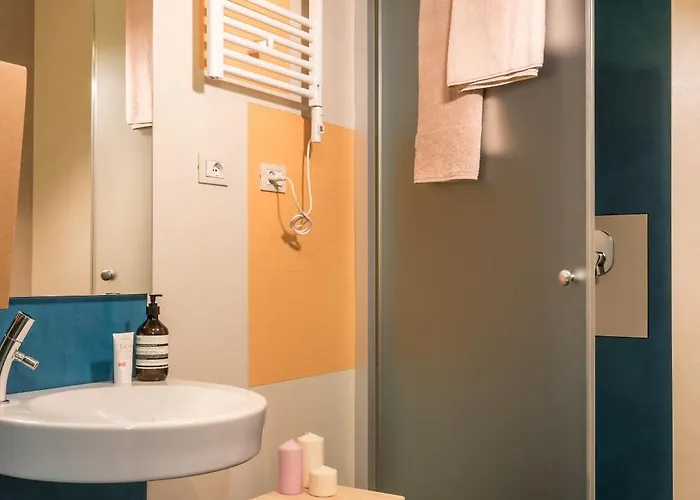 Un Posto A - All'interno Di Cascina Del 700 Milão