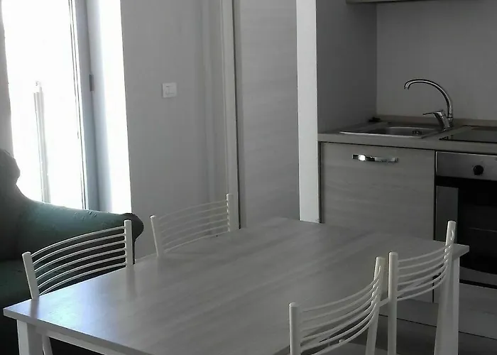 Red Line Division 밀라노