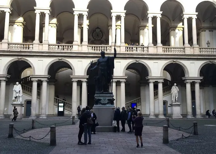 罗姆公寓（精品房） *