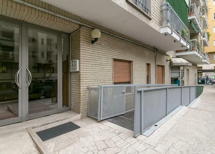 Violet - Loreto * Milán