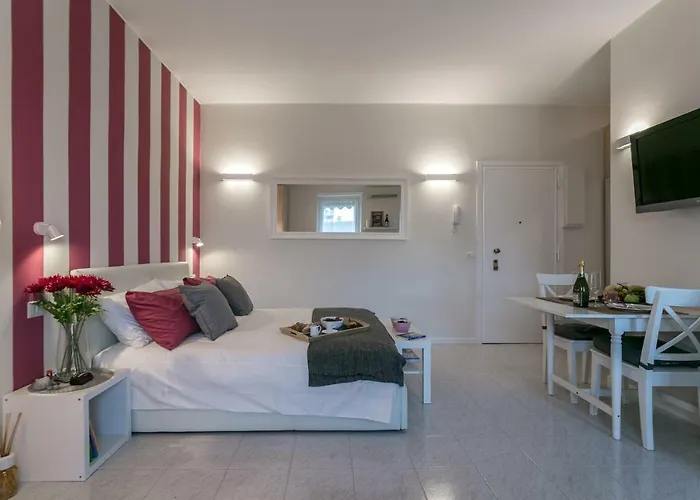 Violet - Loreto * Milán