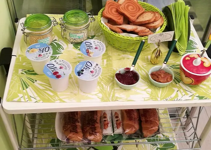 Oda ve Kahvaltı Linea 4*