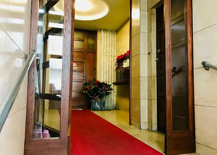Apartment Spacious Near Centrale-loreto-duomo