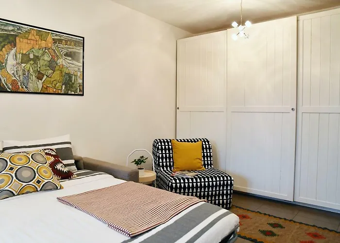 Apartman Flat With Private Garden- Direct Metro Connection To Duomo In 15 Min *
