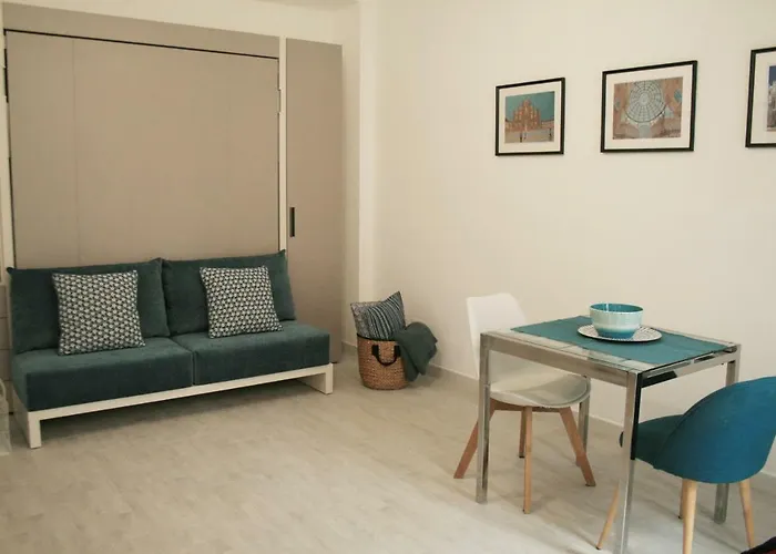 Clever House Apartment