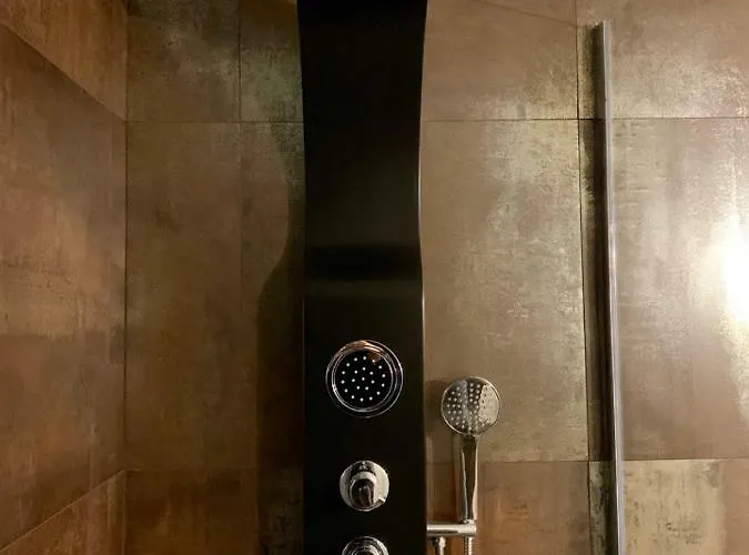 Fra Storia E Modernità Appartement