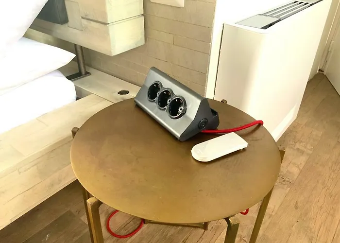 Luxury Unique View Near Main Station 아파트 *