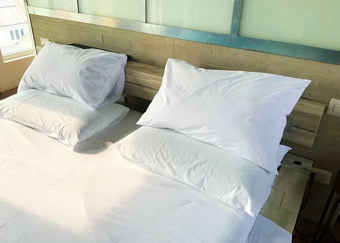 Luxury Unique View Near Main Station 아파트 *