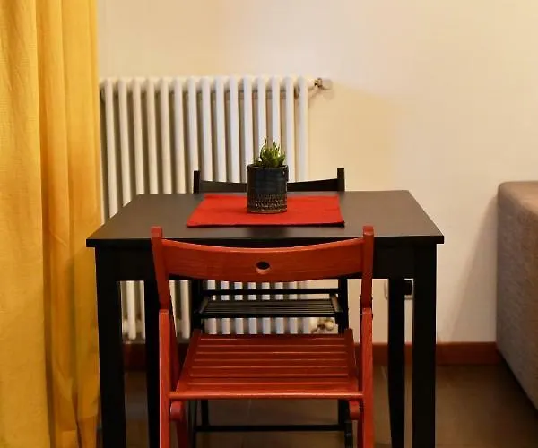 Flat With Private Garden- Direct Metro Connection To Duomo In 15 Min