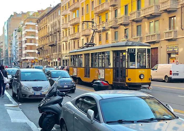 Luxury Flat By Station / Unique View Apartman