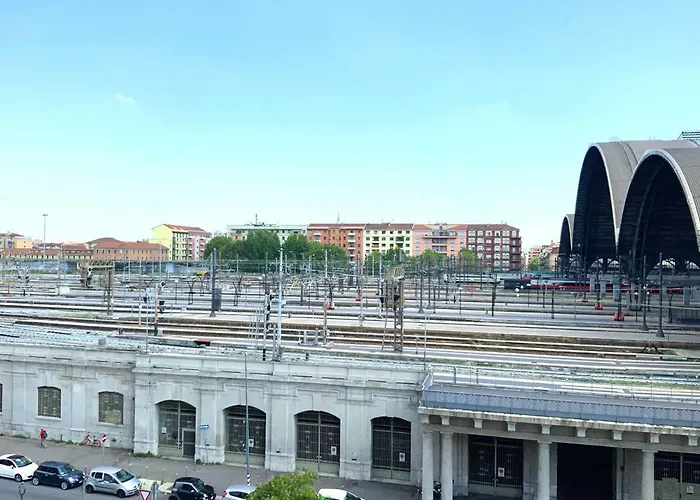 Luxury Flat By Station / Unique View Apartament