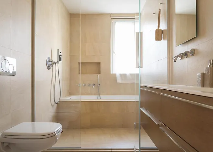 Stylish Loft With Garden, 8 Guests, 3 Bedrooms Appartamento *