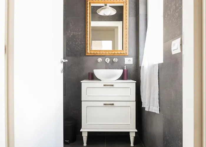 Stylish Loft With Garden, 8 Guests, 3 Bedrooms * Milano