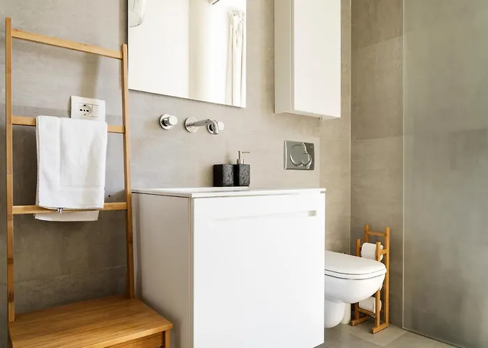 Lägenhet Stylish Loft With Garden, 8 Guests, 3 Bedrooms *