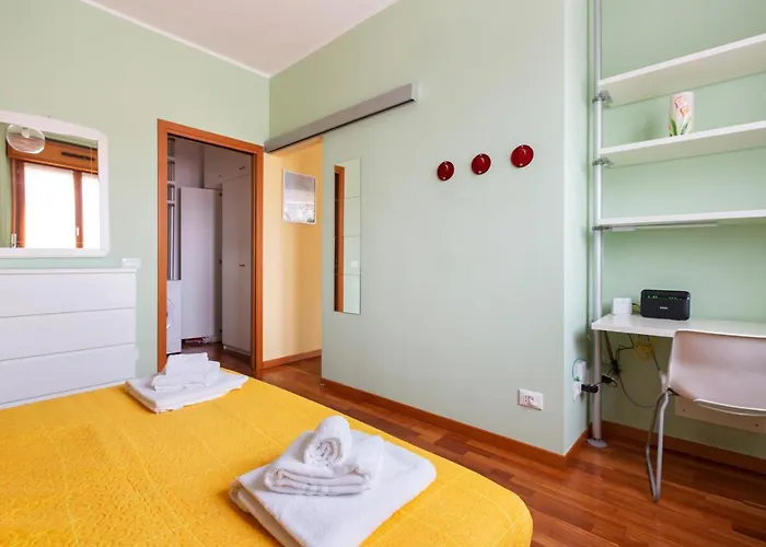 Апартаменты Savona District Terrace Flat *