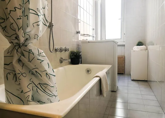 Joivy 1 Bedroom Next To Piazza Leonardo Da Vinci Apartman