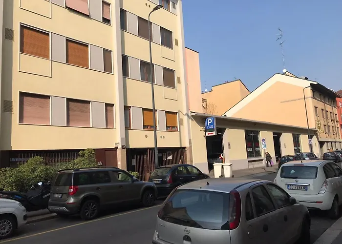 Center White Apartment Mailand