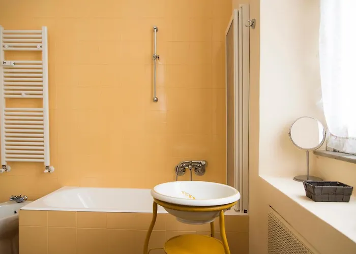 Brera District 2 Bedrooms -youhosty Daire