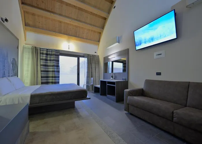Seven Hotel