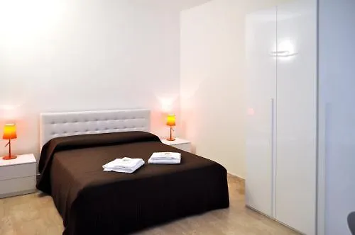 Bb Bocconi Apartmanhotel
