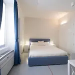 L'ottava Panzió Milánó