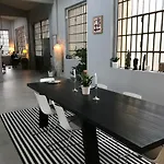 Loft Navigli With Private Garden לינה וארוחת בוקר