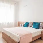 The Rent - Gorgeous Two-bedroom Close To Cinque Giornate Square Apartman *