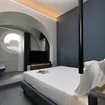 Vico Fashion District Guest house
