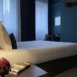 Av