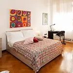 Central Apartment *