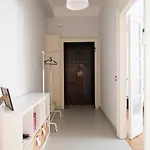 Youhosty - Spartaco 28 * Milan