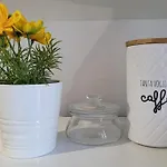 Rent - Stylish House Free Wifi-parking-airport Apartment *