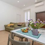 Liberty House, In Stile Retro! Apartamento