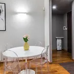 Joivy Elegant 1 Bedroom In Front Of The Sforzesco Castle Appartement *
