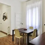 Al Direzionale - Station Apartman Milánó
