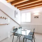 Apartment Mansarda Cola