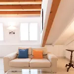 Apartment Mansarda Cola *