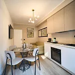 Luxury & Central