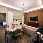 Luxury & Central 아파트 *