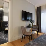 Prestige Boutique - Piazza Duomo View 아파트 4*