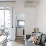 Easylife - - Friuli 24 - Porta Romana Apartament