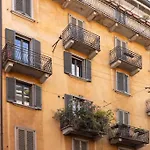 Gold & Platinum Garibaldi Executive Apartment *