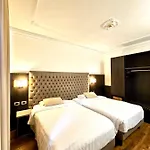Mythos Hotel Milano