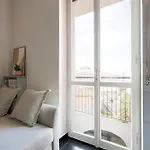 Guesthost - Corvetto M3 - Comfy With Balcony! *